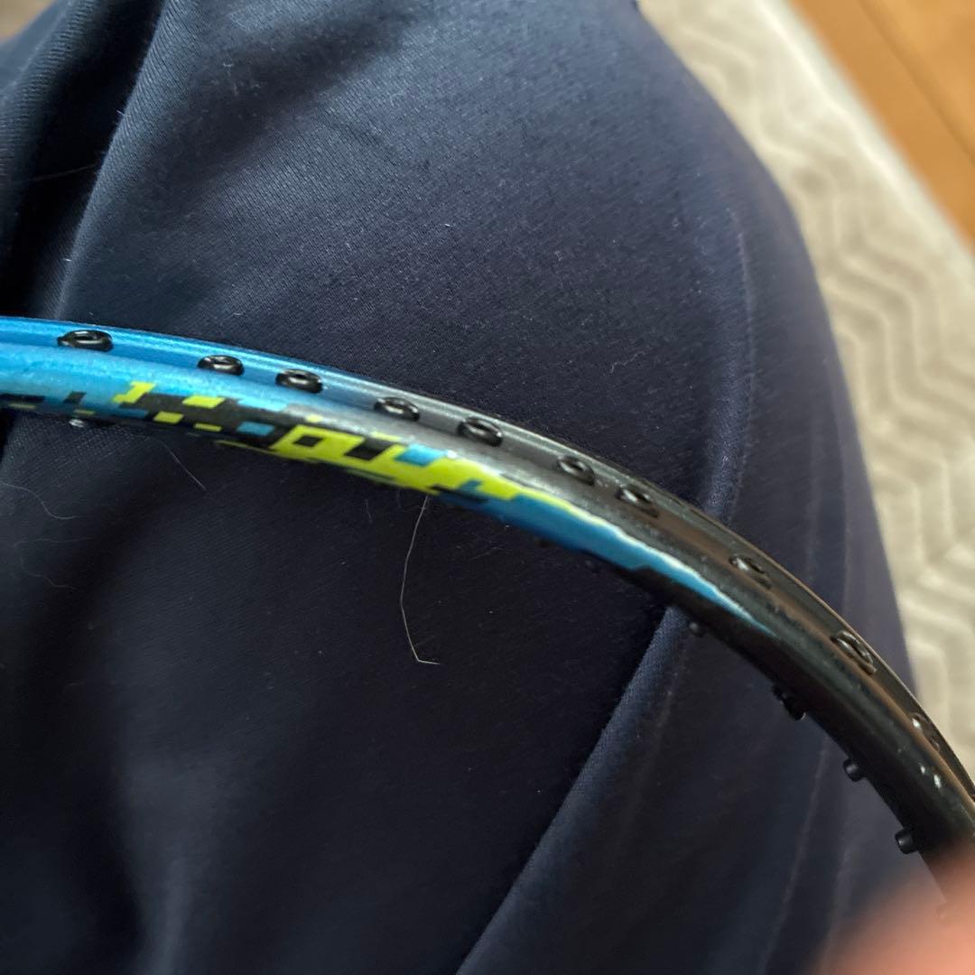 YONEXナノフレア 700 バドミントンラケット　4UG5