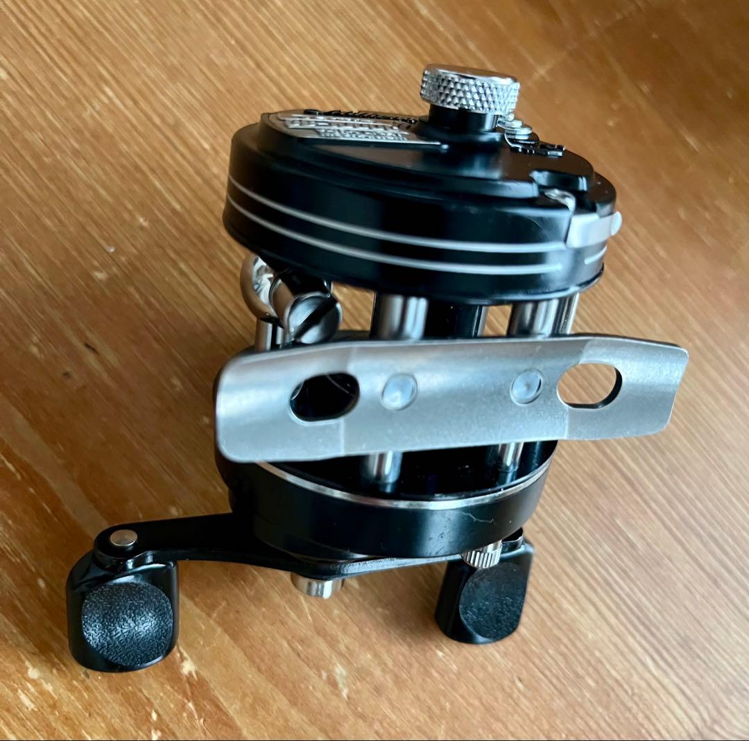 お見逃しなく！　オールド　ダイワ　ミリオネア　GS-1000C ベイトリール