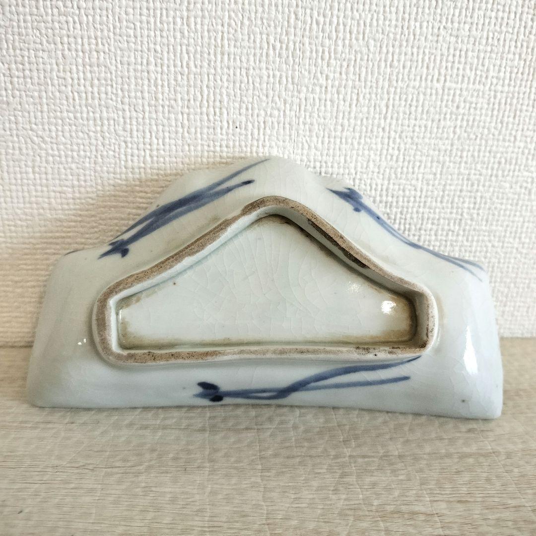 お値下げしました、古伊万里　染付　富士山型　コンニャク印判　三保松原図　小皿