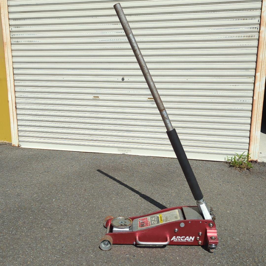 ARCAN 2.5トン　アルミジャッキ　ジャンク品軽四いけると思いますが保証なし
