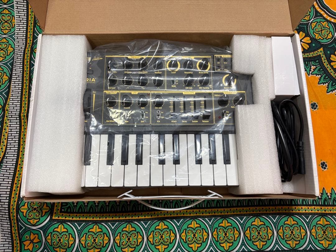 鍵盤楽器 Arturia MicroBrute creation