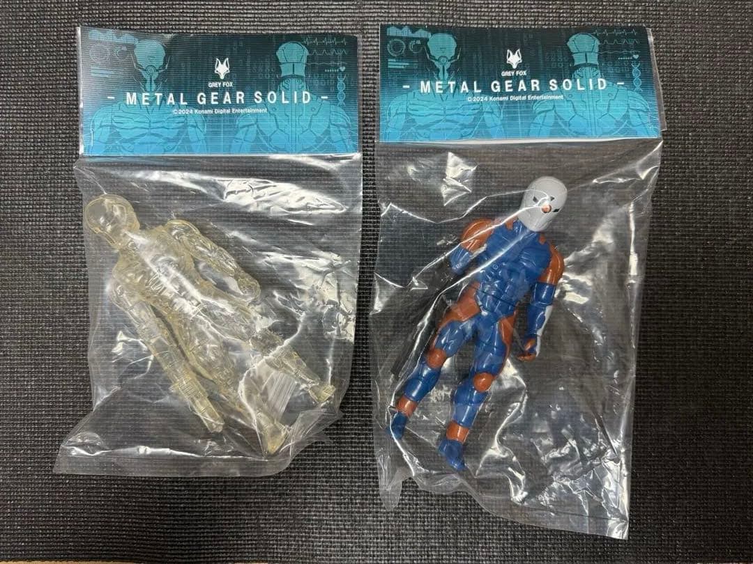 メタルギアソリッド サイボーグ忍者 グレイフォックス ソフビ 2体セット