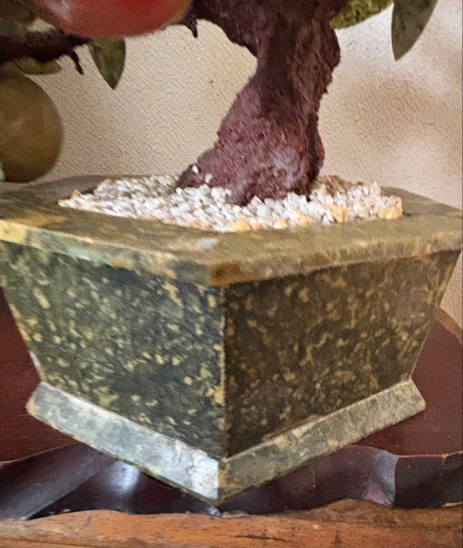 ☆値下げ！大特価！☆天然石の果物の木の置物