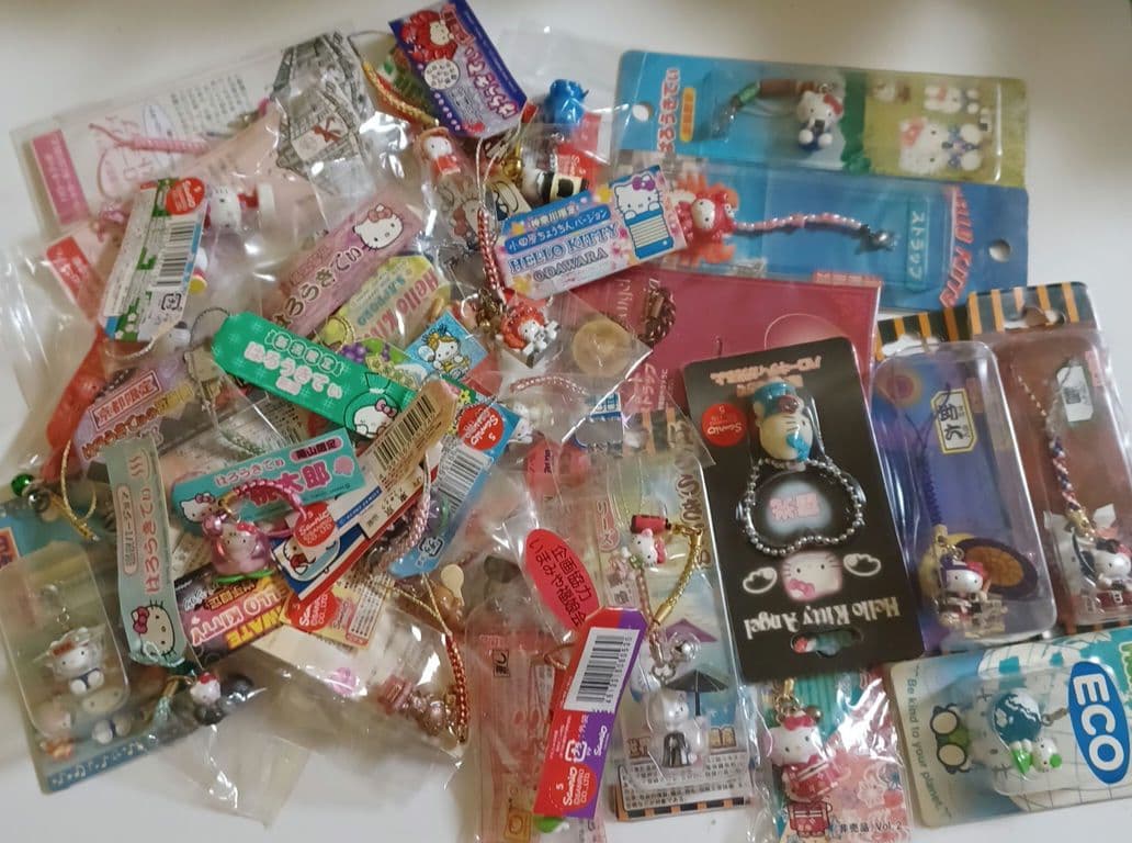 ハローキティ　ご当地　根付け　ストラップ　41個セット　サンリオ　レトロ　当時物