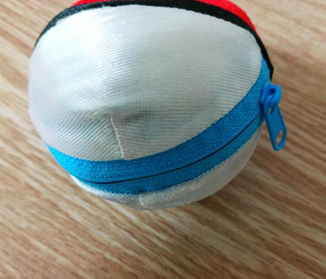 ポケモン　リバーシブル　ぬいぐるみ　ハスボー　モンスターボール　U-MATE製