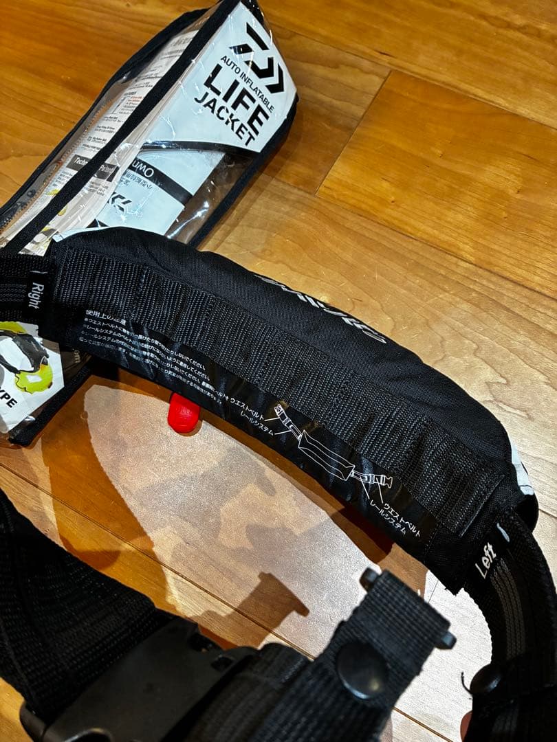 ダイワ　自動膨張ウエストライフジャケット DF-2222/DF-WA03