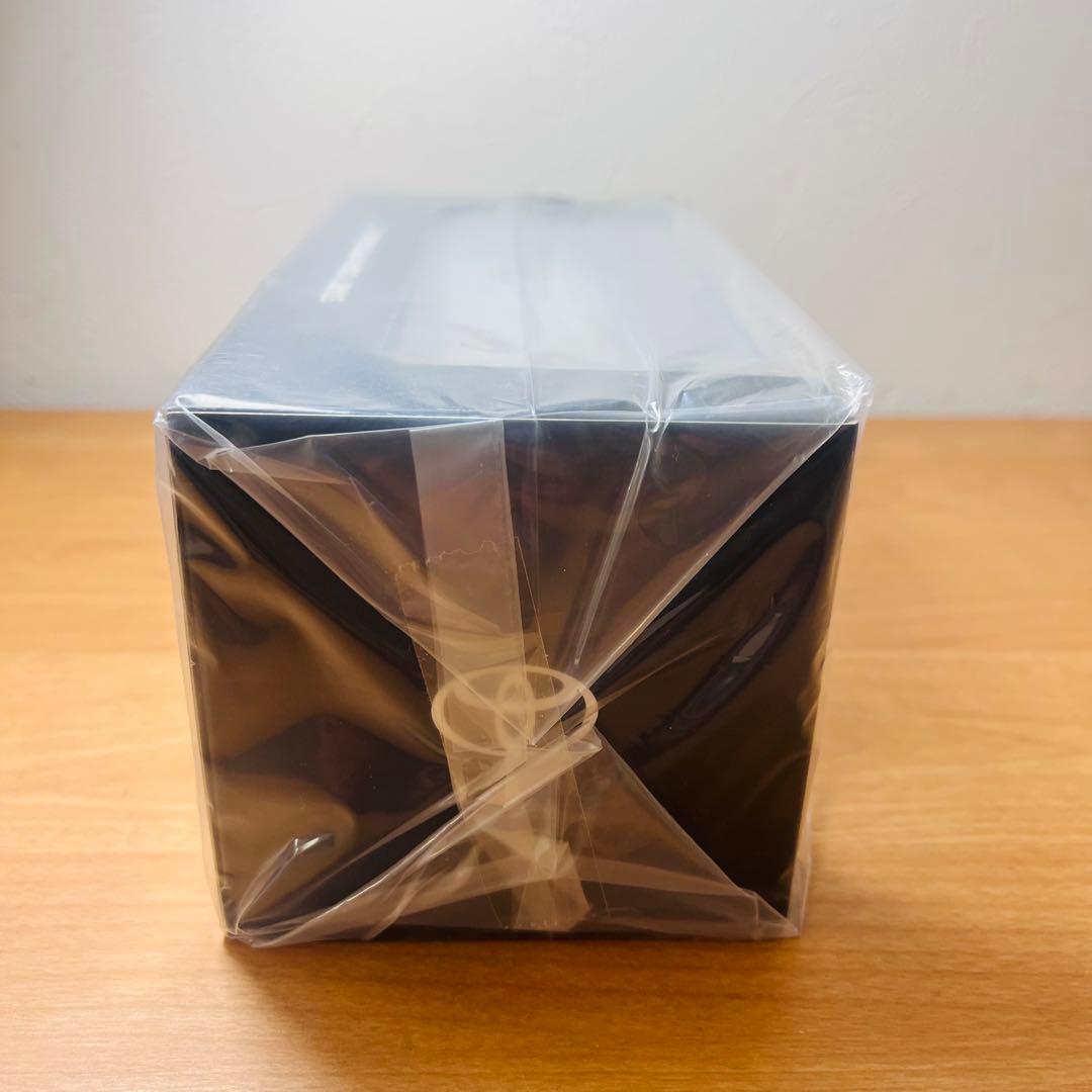 トヨタ ヴォクシー カラーサンプル 1/30スケール ミニカー ホワイトパール