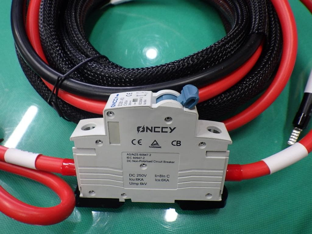 ポータブル電源　BLUETTI CHARGER 1 NO.6