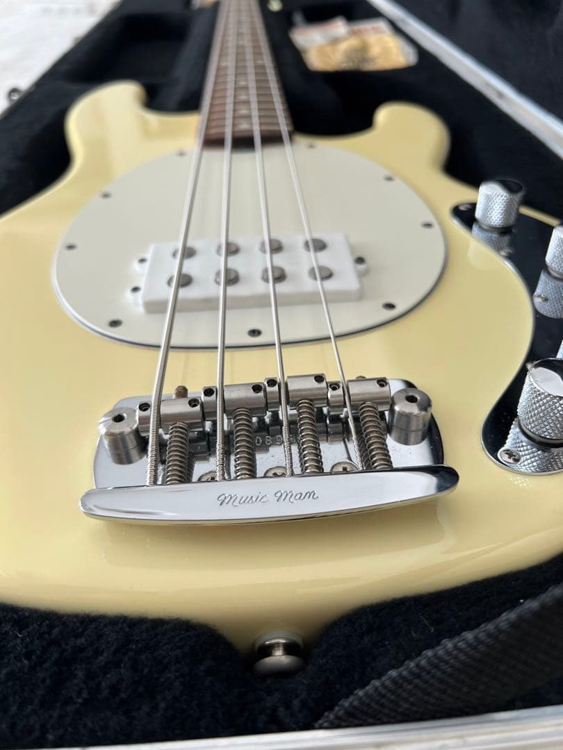 ベース MUSIC MAN StingRay USA