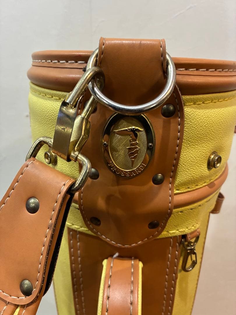 ゴルフバッグ・ゴルフキャディバッグ　カバー付トラサルディ　黄色