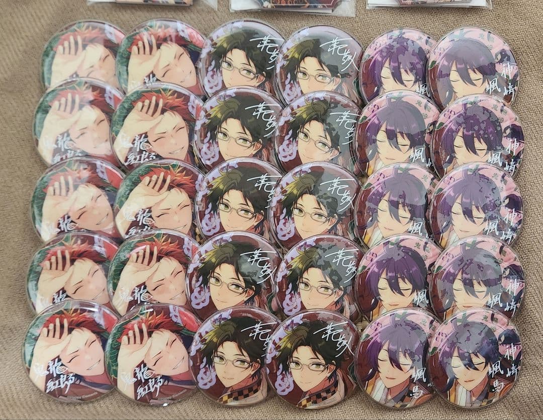 あんスタ　紅月　敬人　紅郎　颯馬　缶バッジ　痛バ　ラゲッジチャーム