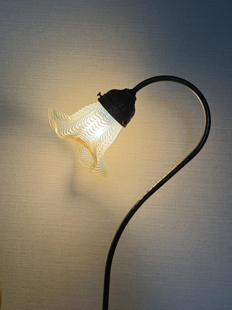 ⑨ アンティーク　オパールセンド　優雅なフリル　さざ波