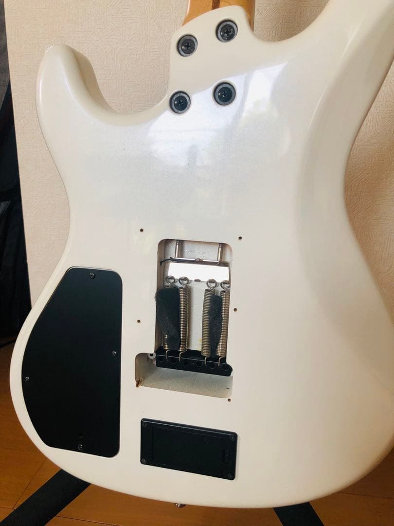 FERNANDES エレキギター ホワイト