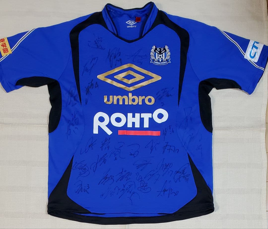 ガンバ大阪 2011年全選手サイン入り プラクティスシャツ