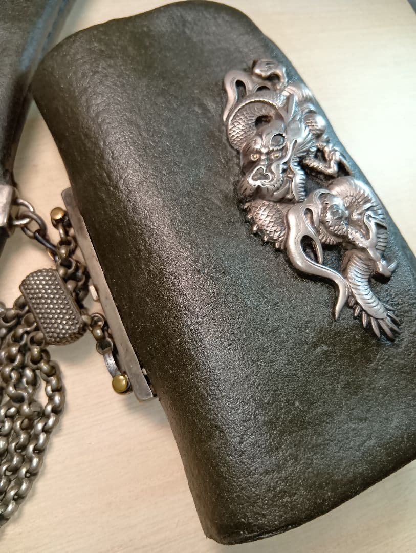 煙管入れ　龍前金具　極上美品金工梅金具根付