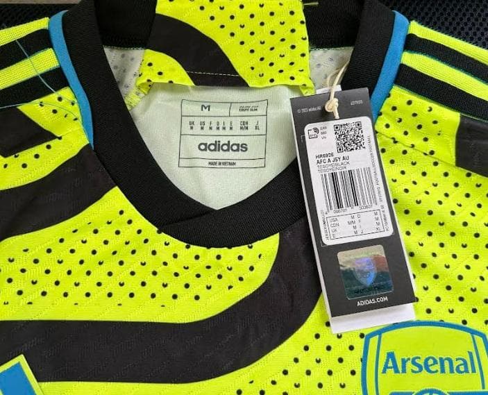 アーセナル　冨安健洋　オーセンティック アウェイ 2023-24 Mサイズ