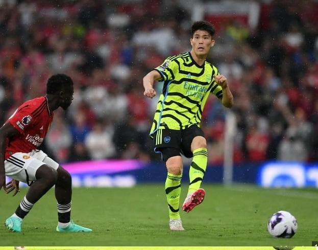 アーセナル　冨安健洋　オーセンティック アウェイ 2023-24 Mサイズ