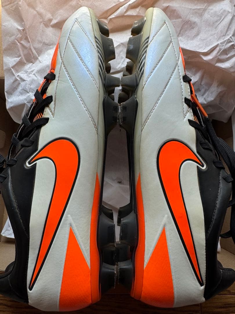 【 USED 】 NIKE T90 LASER IV HG-B (27㎝)
