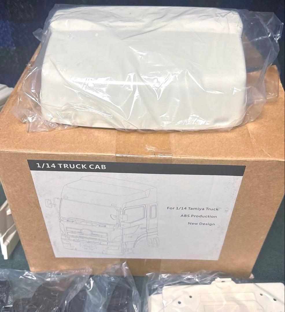 新品 1/14 タミヤLESU 日野グランドプロフィア キャビンキット