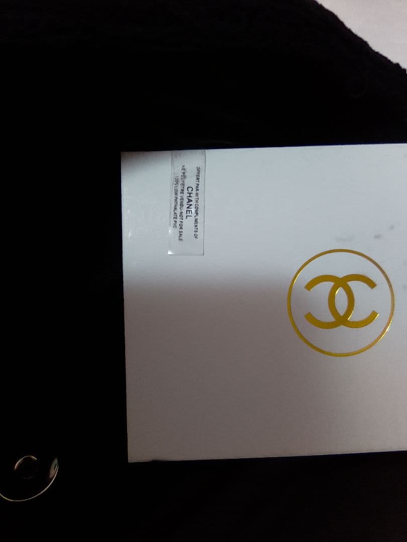 CHANEL ノベルティ黒 ショルダーバッグ ホワイトロゴ付き