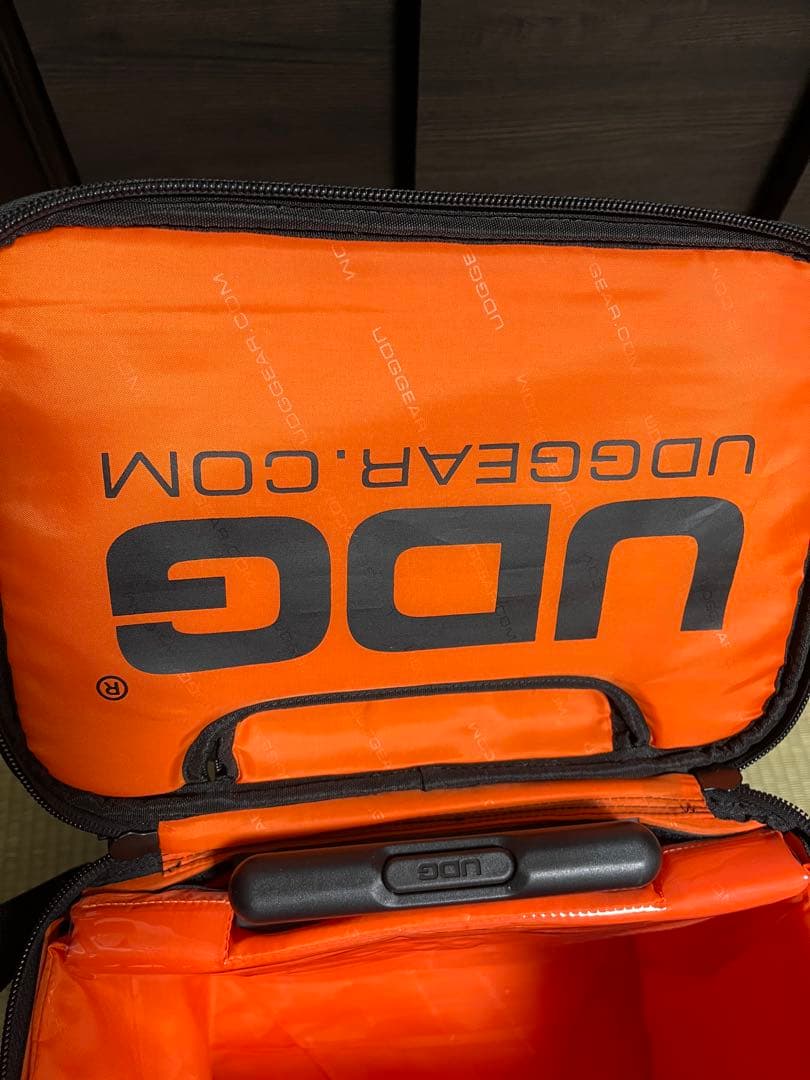 UDGレコードバッグ　UltimateSlingBagTrolleyDeLuxe