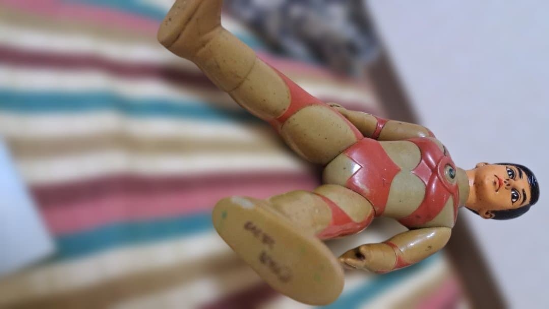 昭和レトロウルトラマンエースフィギュアブルマック