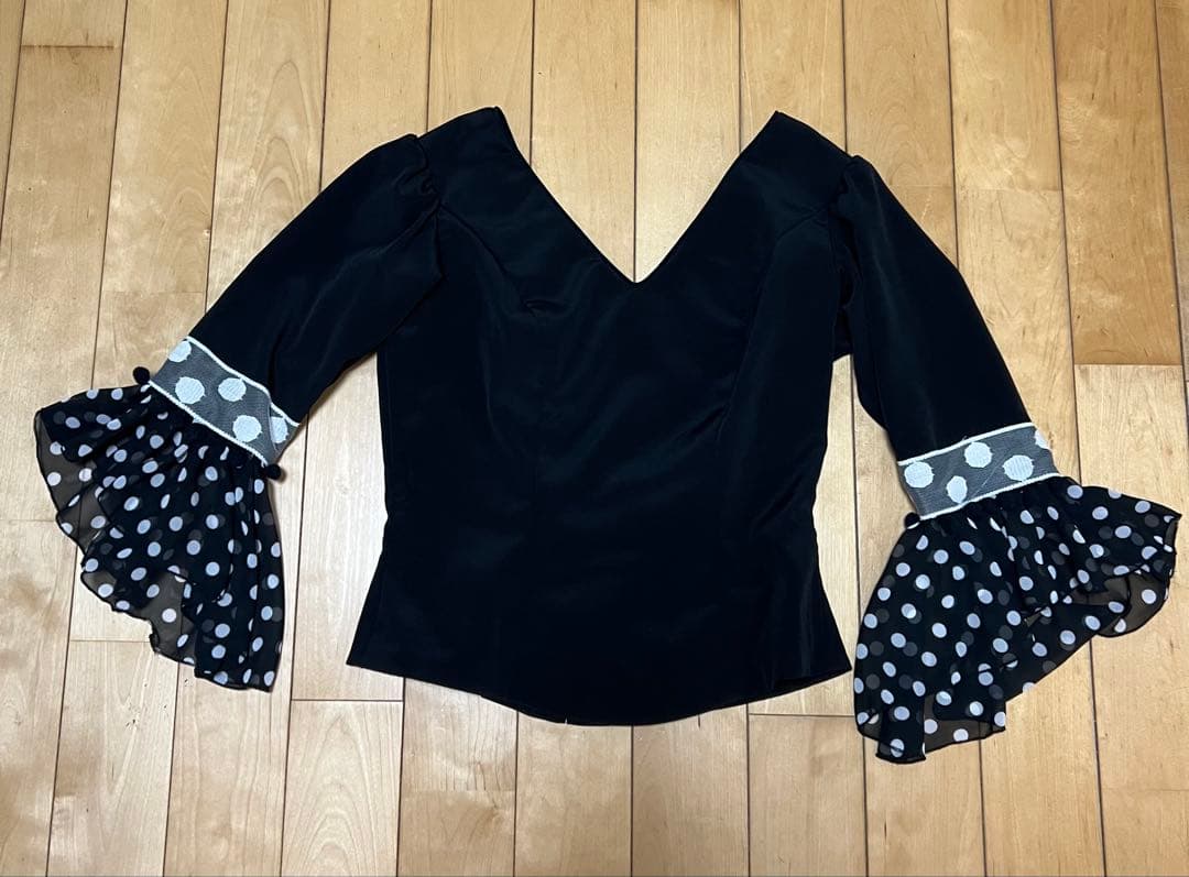 フラメンコ用ドット柄Vネックトップス