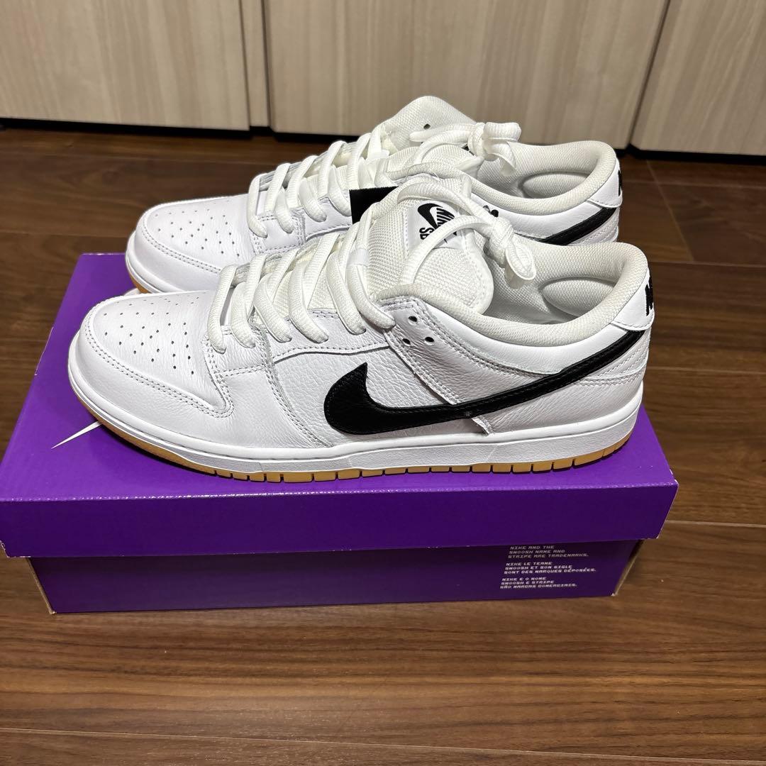 NIKE SB DUNK LOW ホワイトブラック