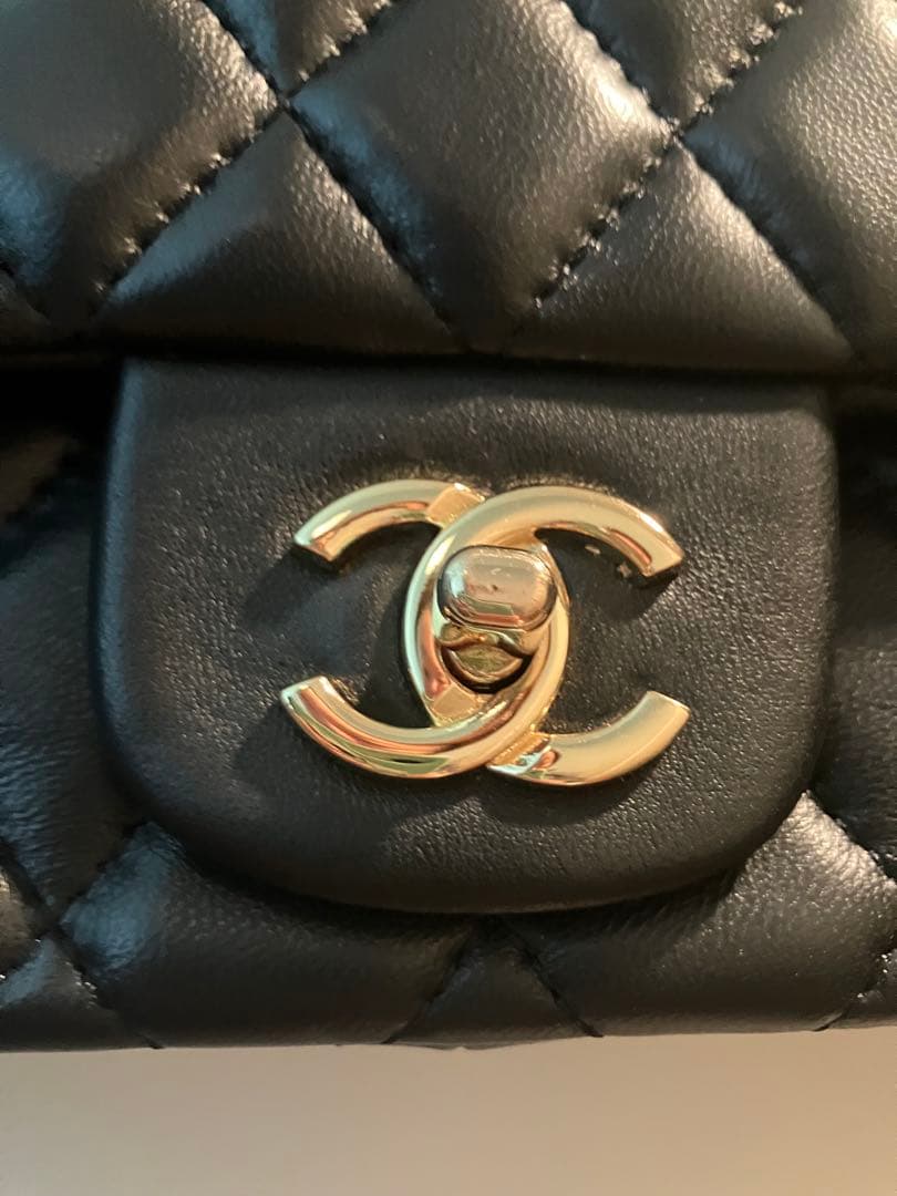 美品　CHANEL ノベルティ　ダブルチェーン　フラップバッグ　30 ゴールド