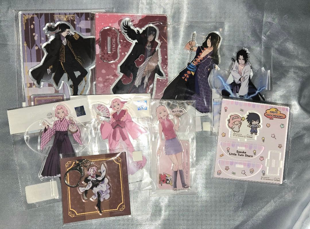 NARUTO　BORUTO　アクリルスタンド　サスケ　サクラ　イタチ