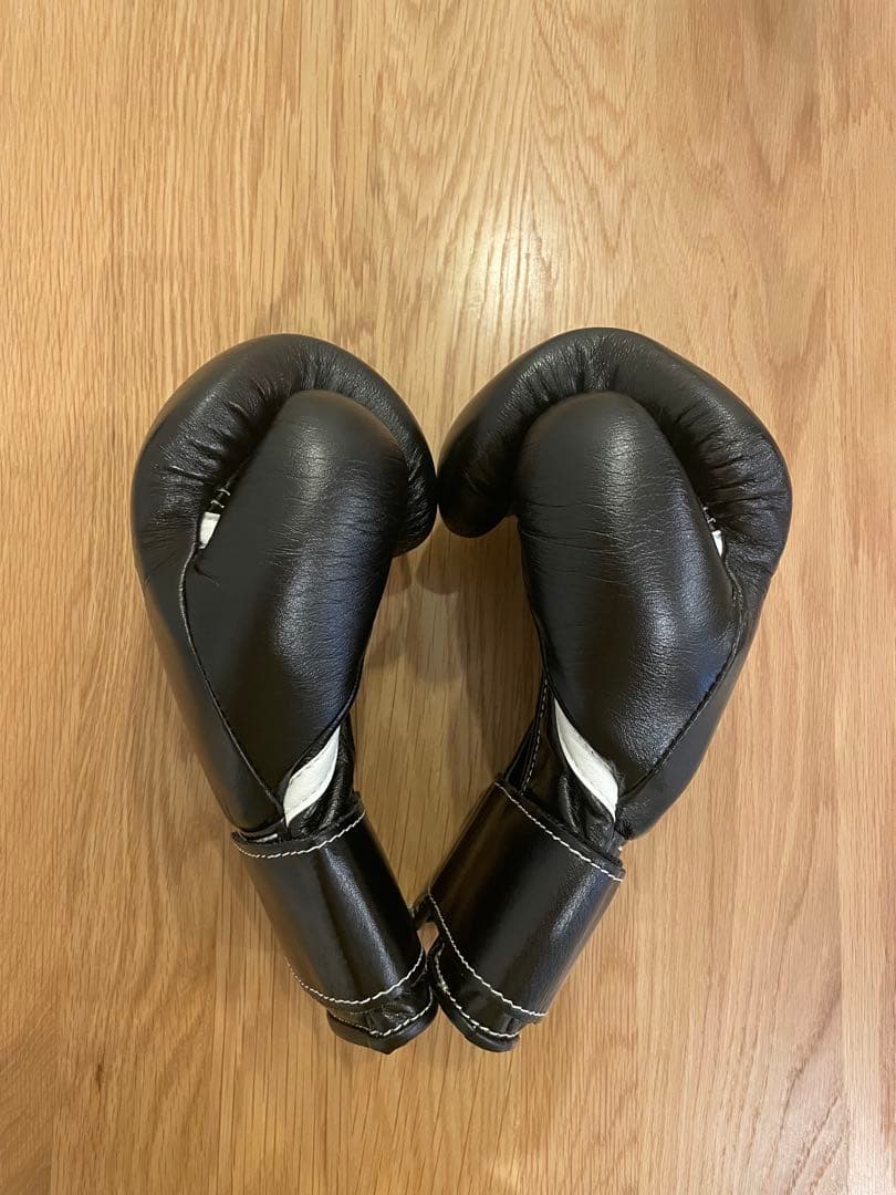 【即日発送】Winning ボクシンググローブ 8oz 黒