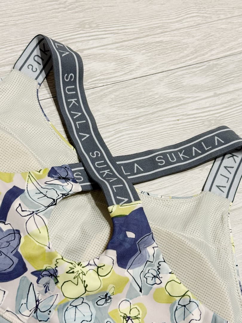 【美品】SUKALA 　ペイント風花柄　セットアップ　Mサイズ（SB）