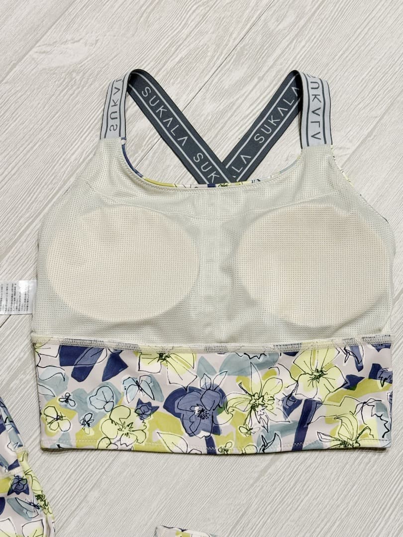 【美品】SUKALA 　ペイント風花柄　セットアップ　Mサイズ（SB）