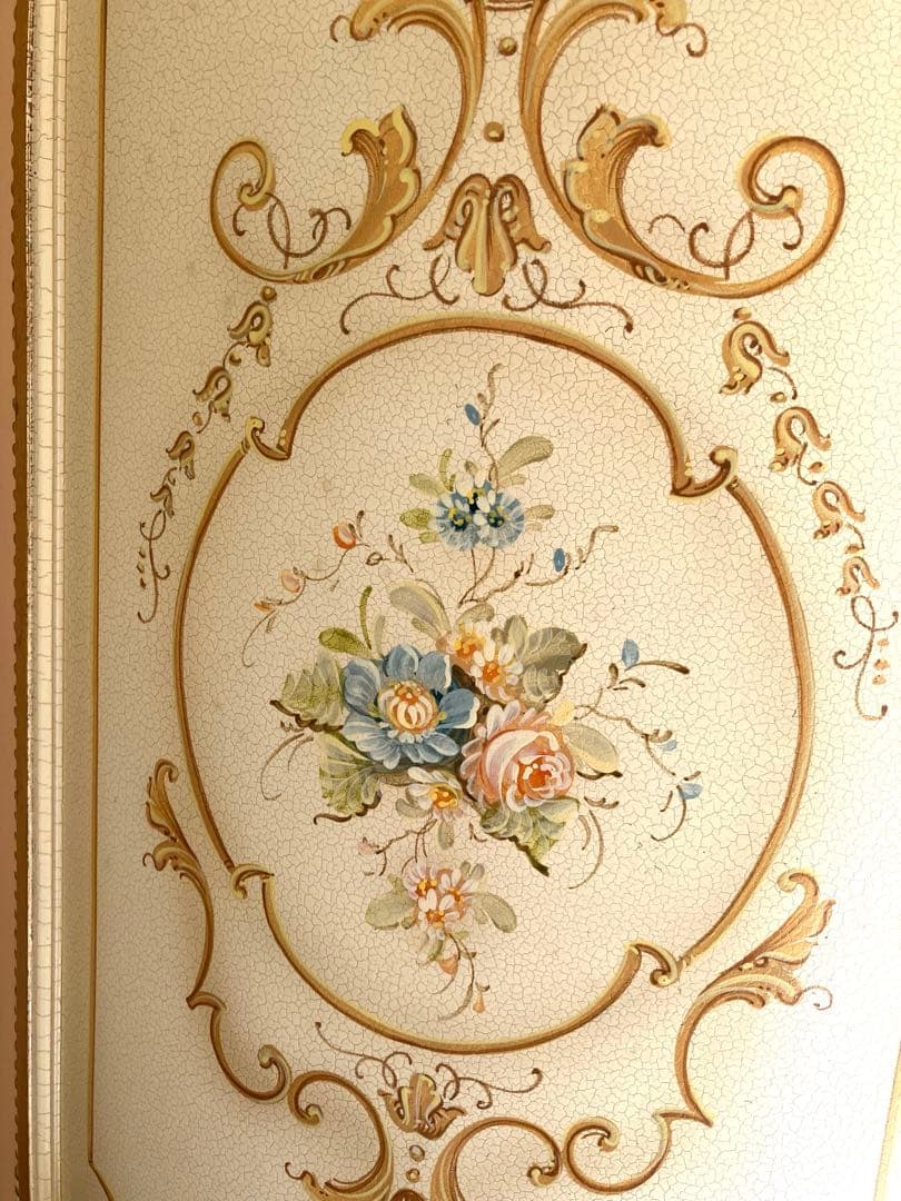 期間限定イタリア製　マリオ　コルチャゴ　サイドボード　中古　ロココ様式　希少