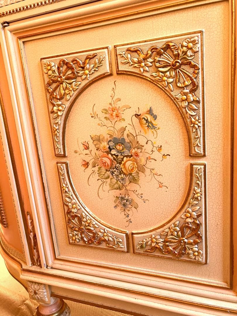 期間限定イタリア製　マリオ　コルチャゴ　サイドボード　中古　ロココ様式　希少