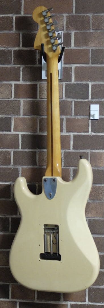 ノーブランド　ストラトタイプエレキギター