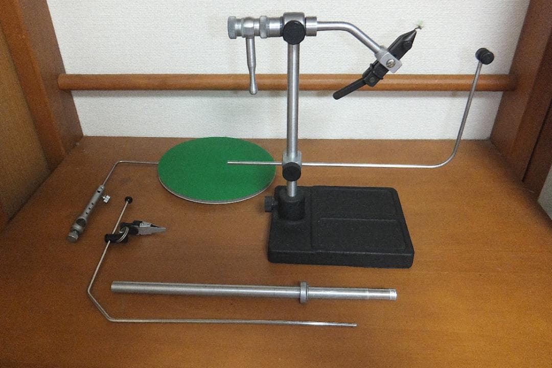 レンゼッティ トラベラーカムバイスぺディスタル＆フライタイイングツール