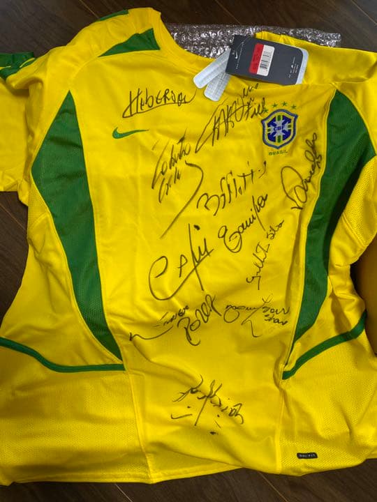 2002年日韓W杯ブラジル代表　優勝メンバー直筆サイン入りユニフォーム