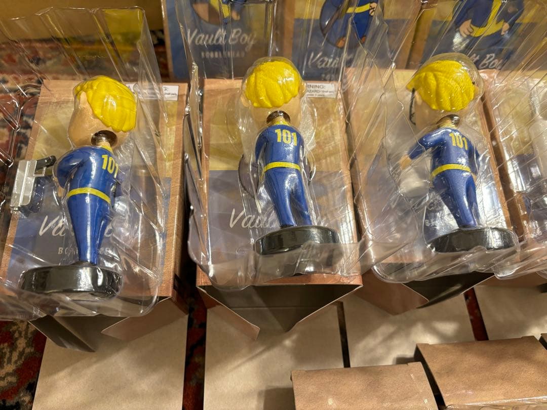 A*o様 正規品 全28種fallout ヴォルトボーイ ボブルヘッド フィギュ