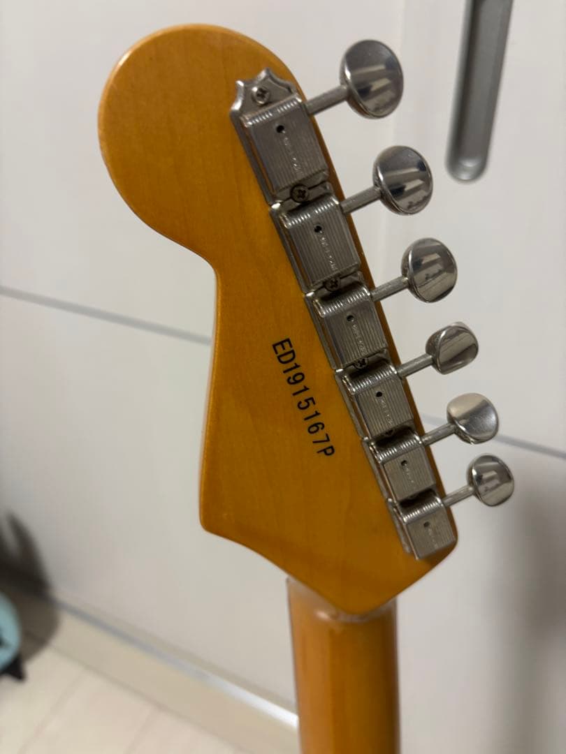EDWARDS ストラトキャスタータイプ　エレキギター