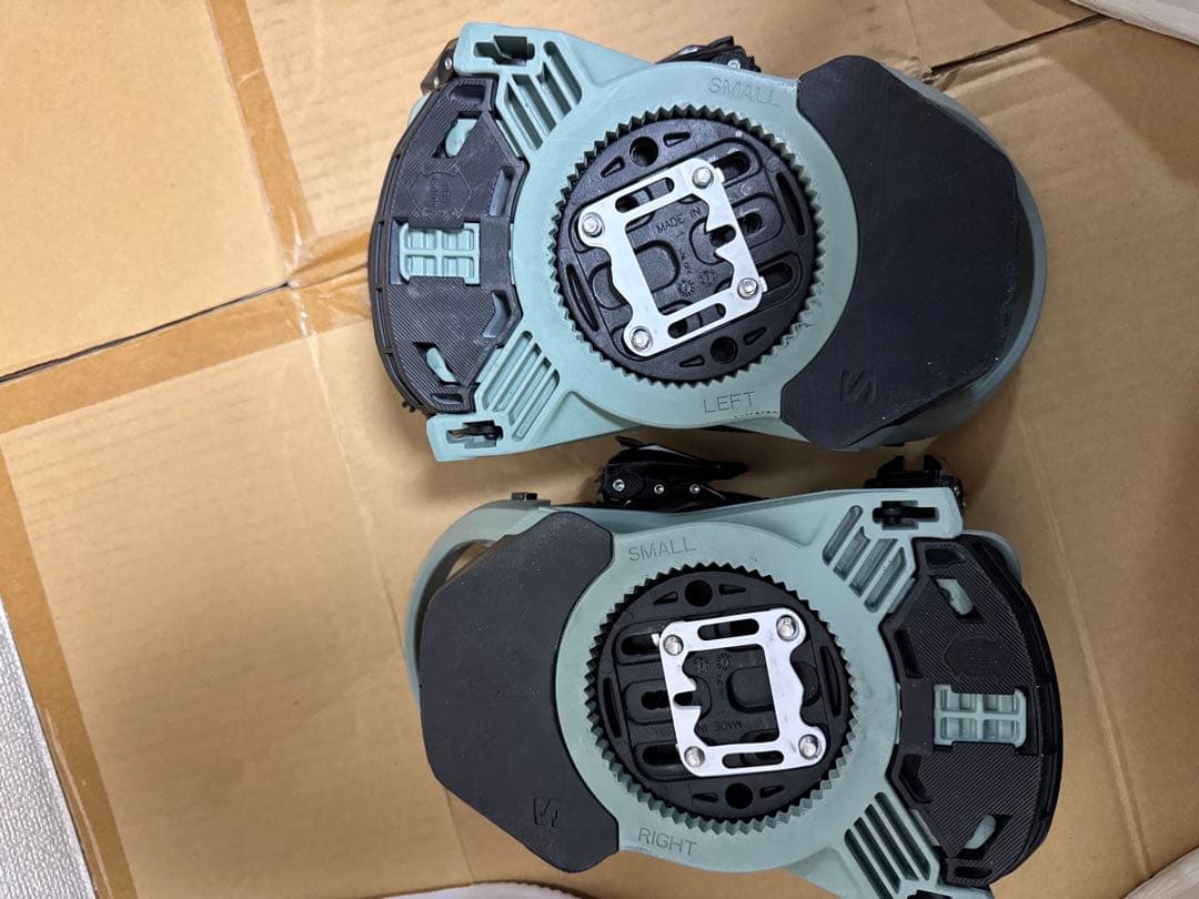 SALOMON スノーボードビンディング SMALL