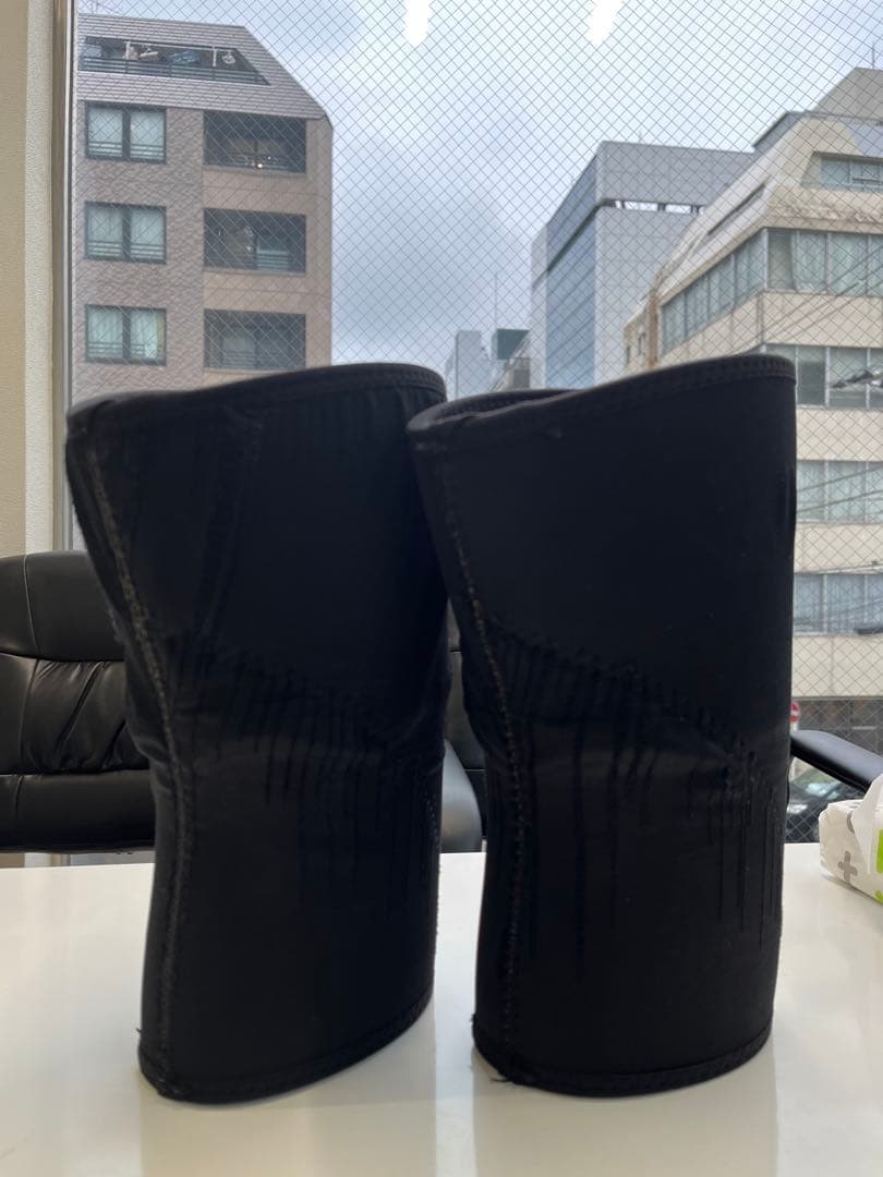 TITAN TKS ニースリーブ　XLサイズ