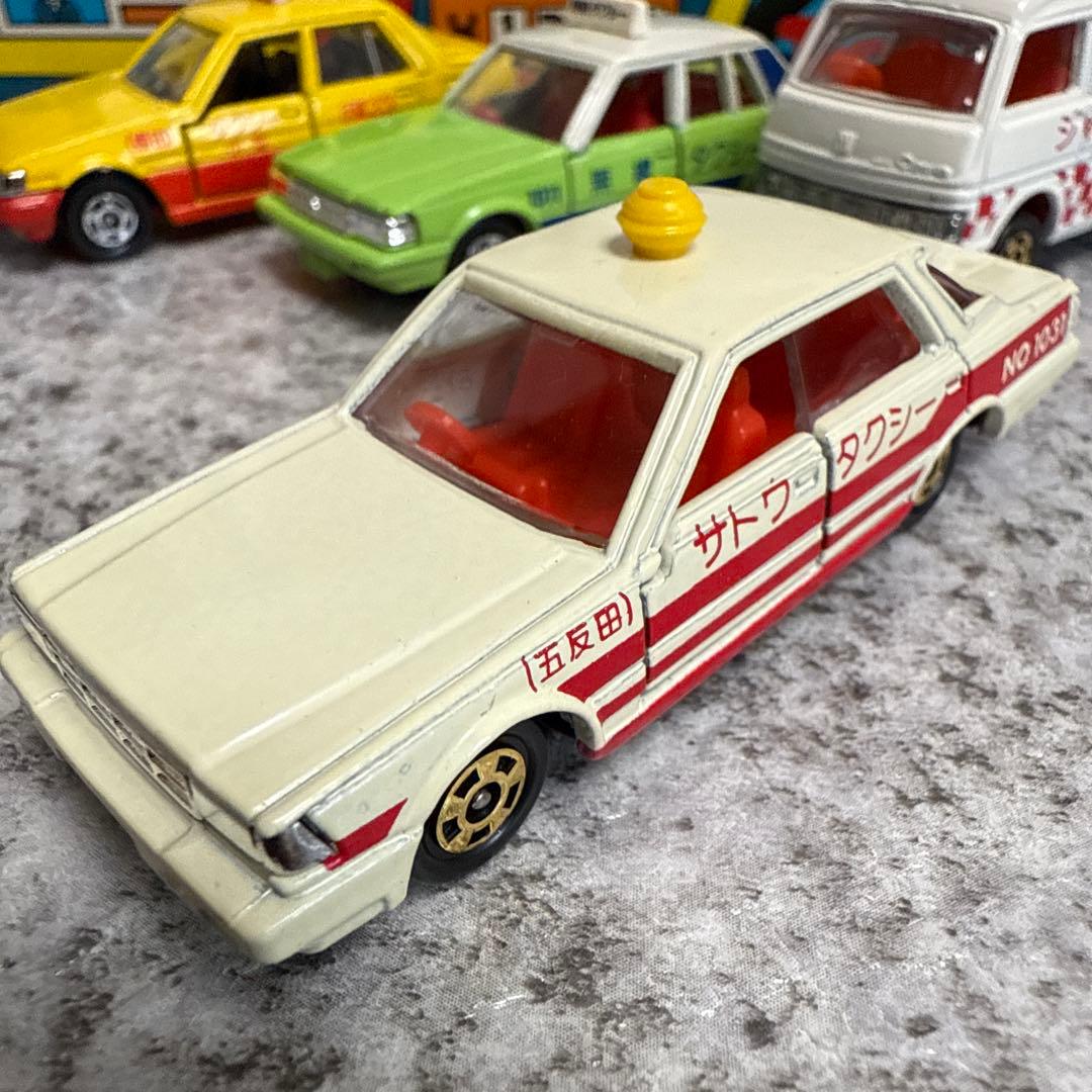 d*7様 トミカ　タクシーセット