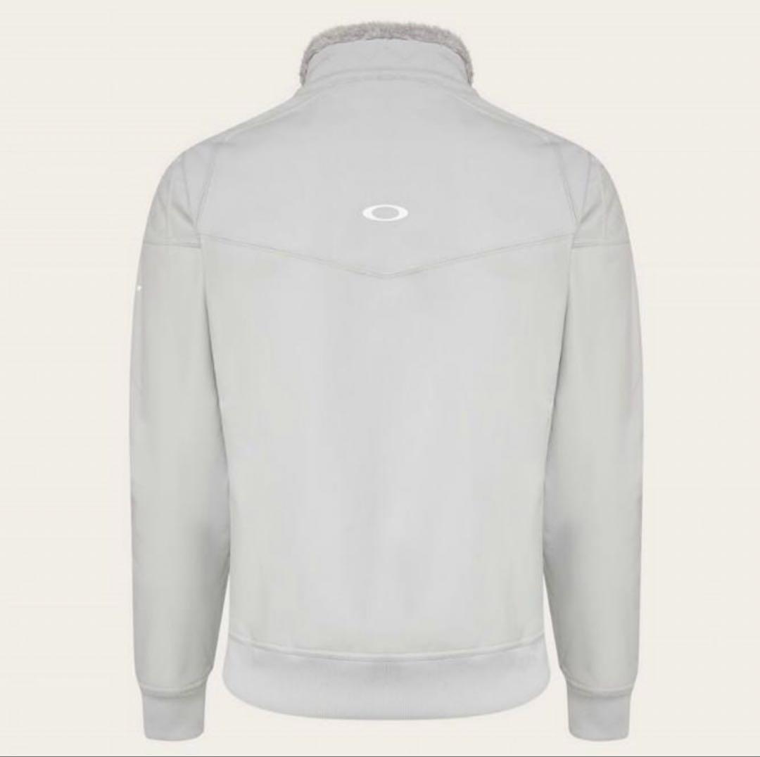 未使用オークリー ファーブルゾン　リバーシブル　Mサイズ