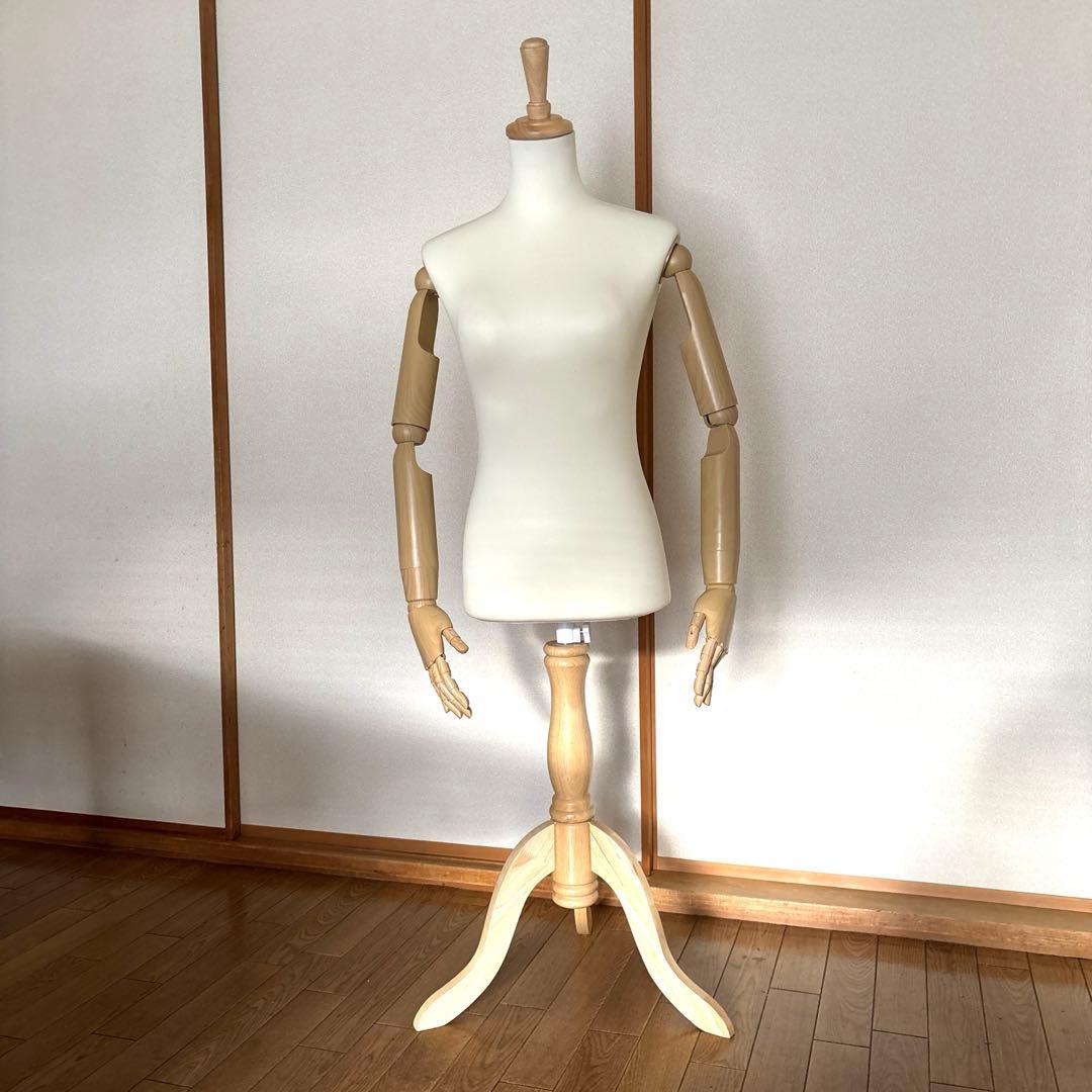 値下げしました！レディース　マネキン　トルソー 腕付き 可動式　女性９号〜11号