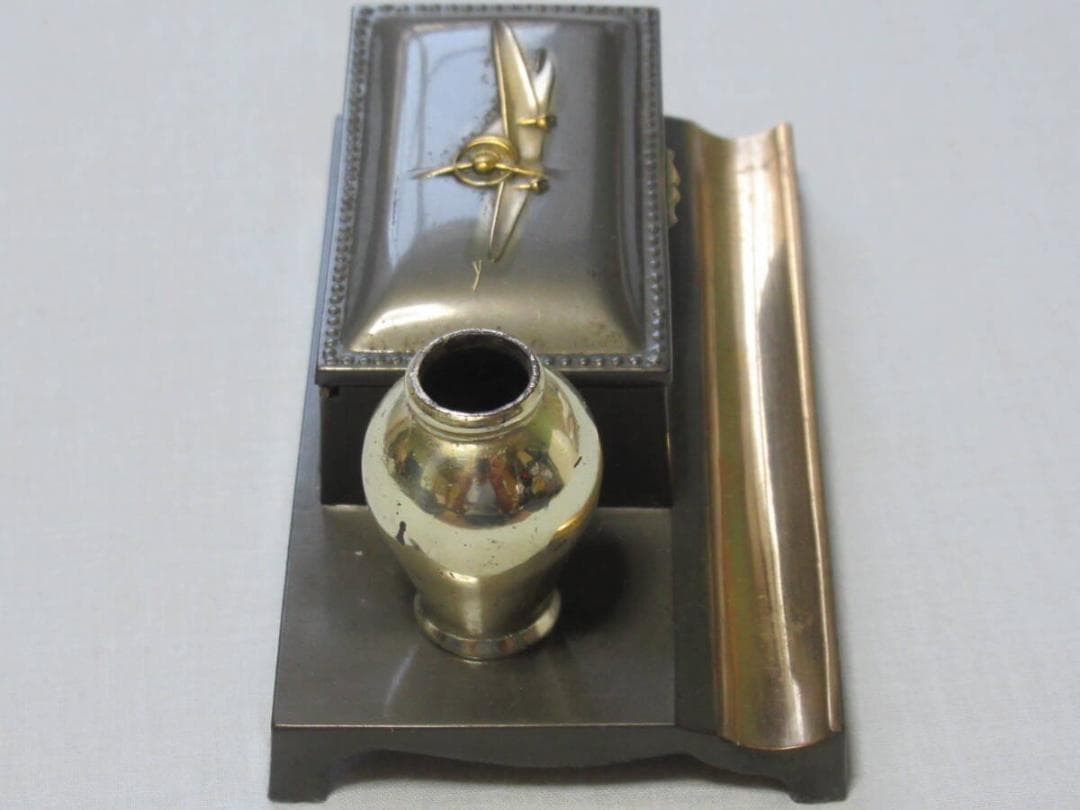 ◆極美品 昭和初期◆金属製 九六式艦上戦闘機が施された インク壺/インクスタンド