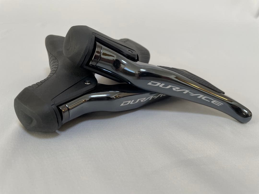 シマノDURA－ACE Di2デュアルコントロールレバー「ST‐R9170」新品