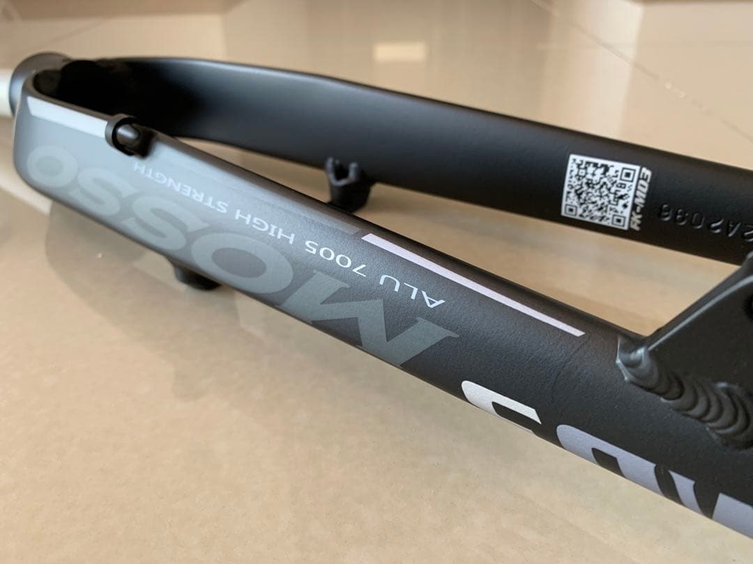 新品MOSSO FK-MD3 26インチ MTB向けアルミフロントフォーク　新品