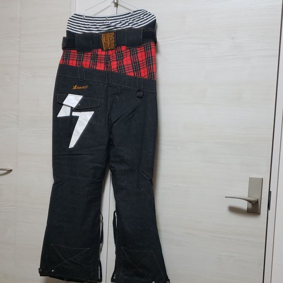 スノーボードパンツ