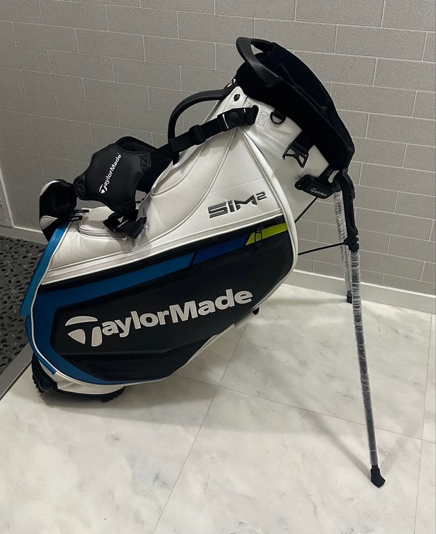 TaylorMade SIM2 スタンド式　キャディバッグ